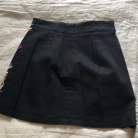 Embroidered Mini Skirt - Picture 3 of 4